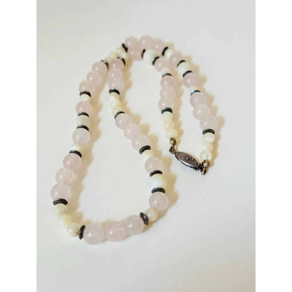N/A vtg necklace